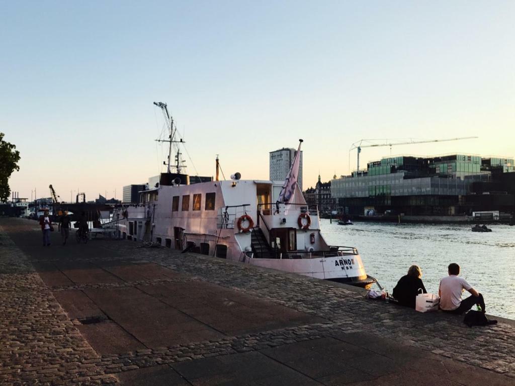 Copenhagen Houseboat Hotel Esterno foto